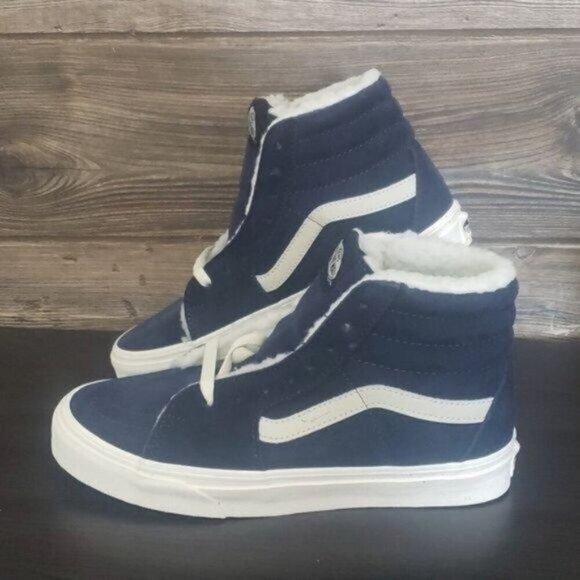 New Vans Sk8 Hi Cozy Hug Faux Fur Sherpa Navy Blue High Top Sneakers - Picture 1 of 10
